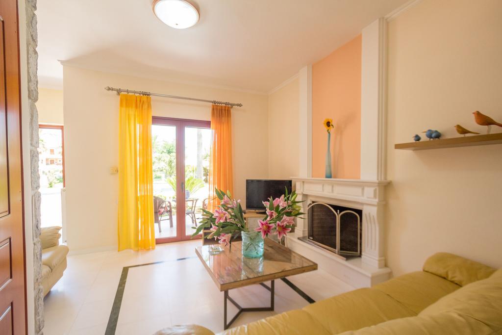 Erodios Villas 1 Gerani  Buitenkant foto