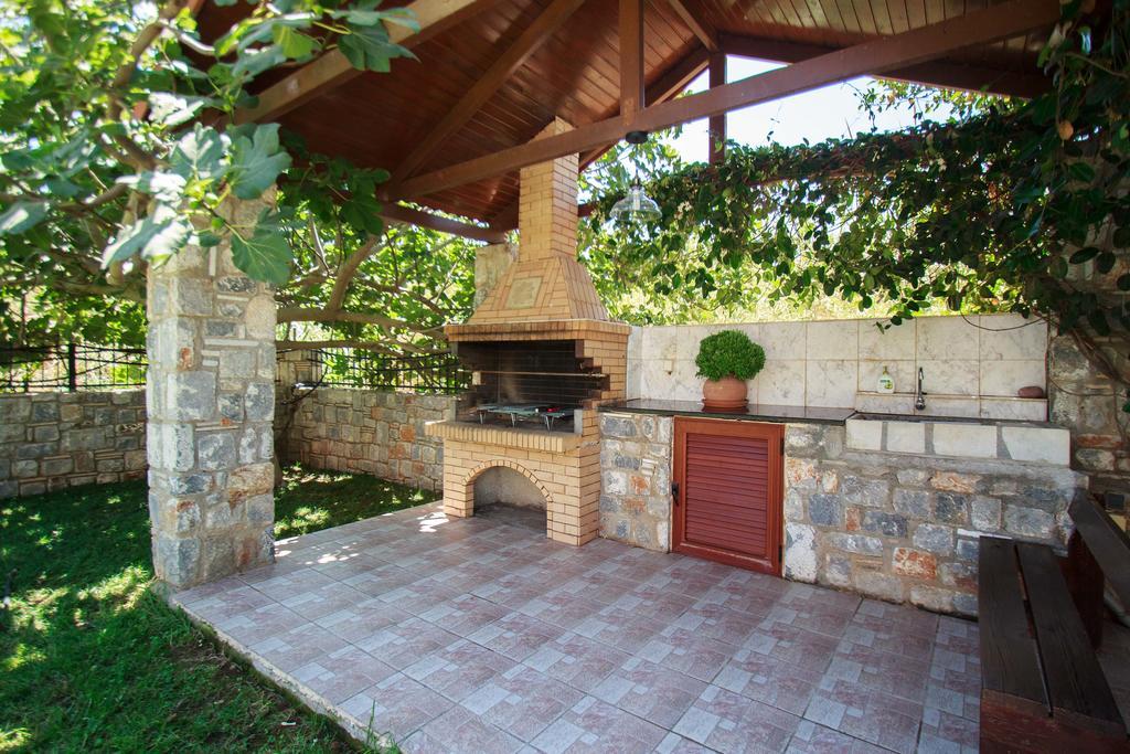 Erodios Villas 1 Gerani  Buitenkant foto