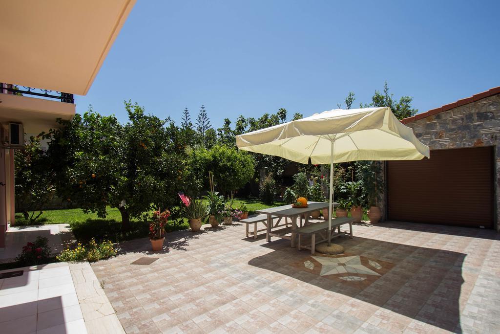 Erodios Villas 1 Gerani  Buitenkant foto
